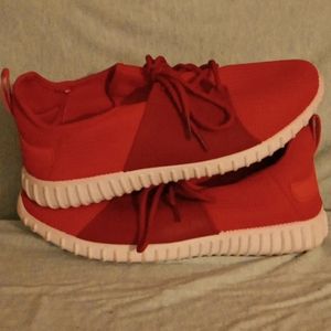Sasha women's red mesh sneakers size 8